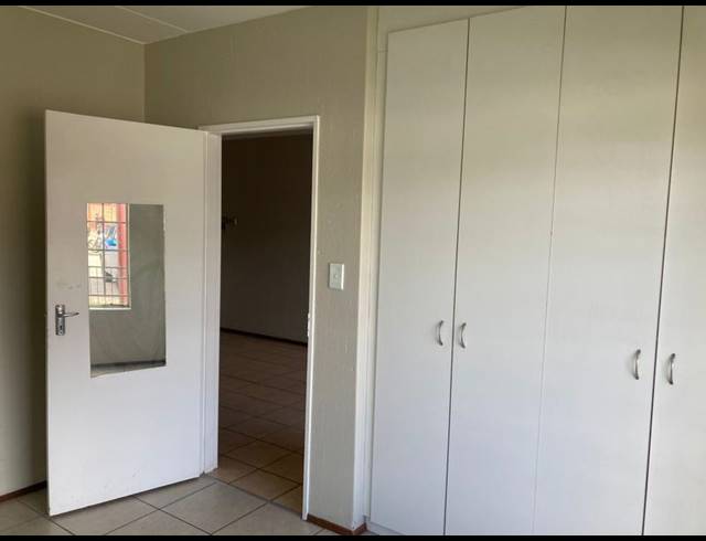 2 BEDROOM APARTMENT FOR SALE IN COMET